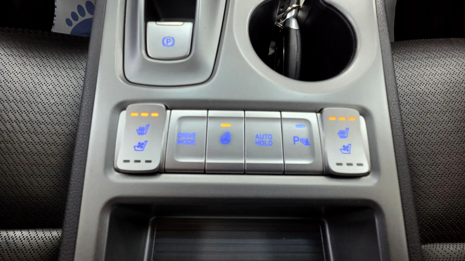 Hyundai Kona 64KWh/Premium/Blue Link/SOH100%, снимка 16 - Автомобили и джипове - 53714251