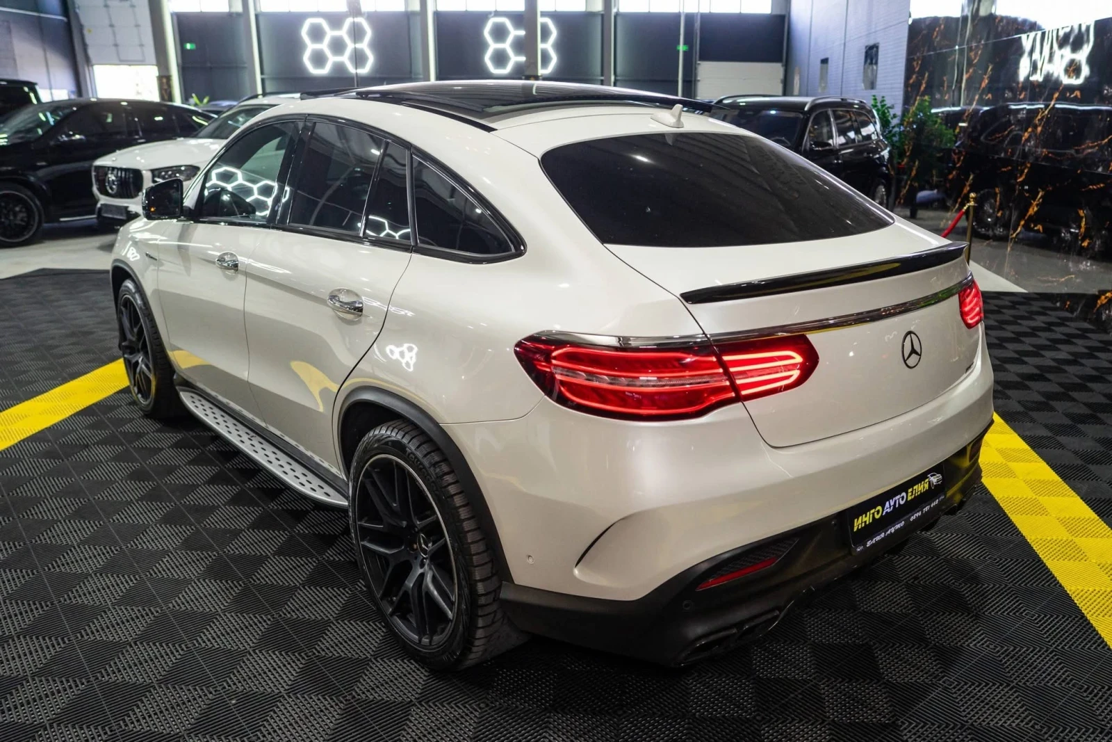 Mercedes-Benz GLE 63 S AMG V8 BITURBO LED DESIGNO ПАНО H&K ЛИЗИНГ 100%, снимка 7 - Автомобили и джипове - 53862510