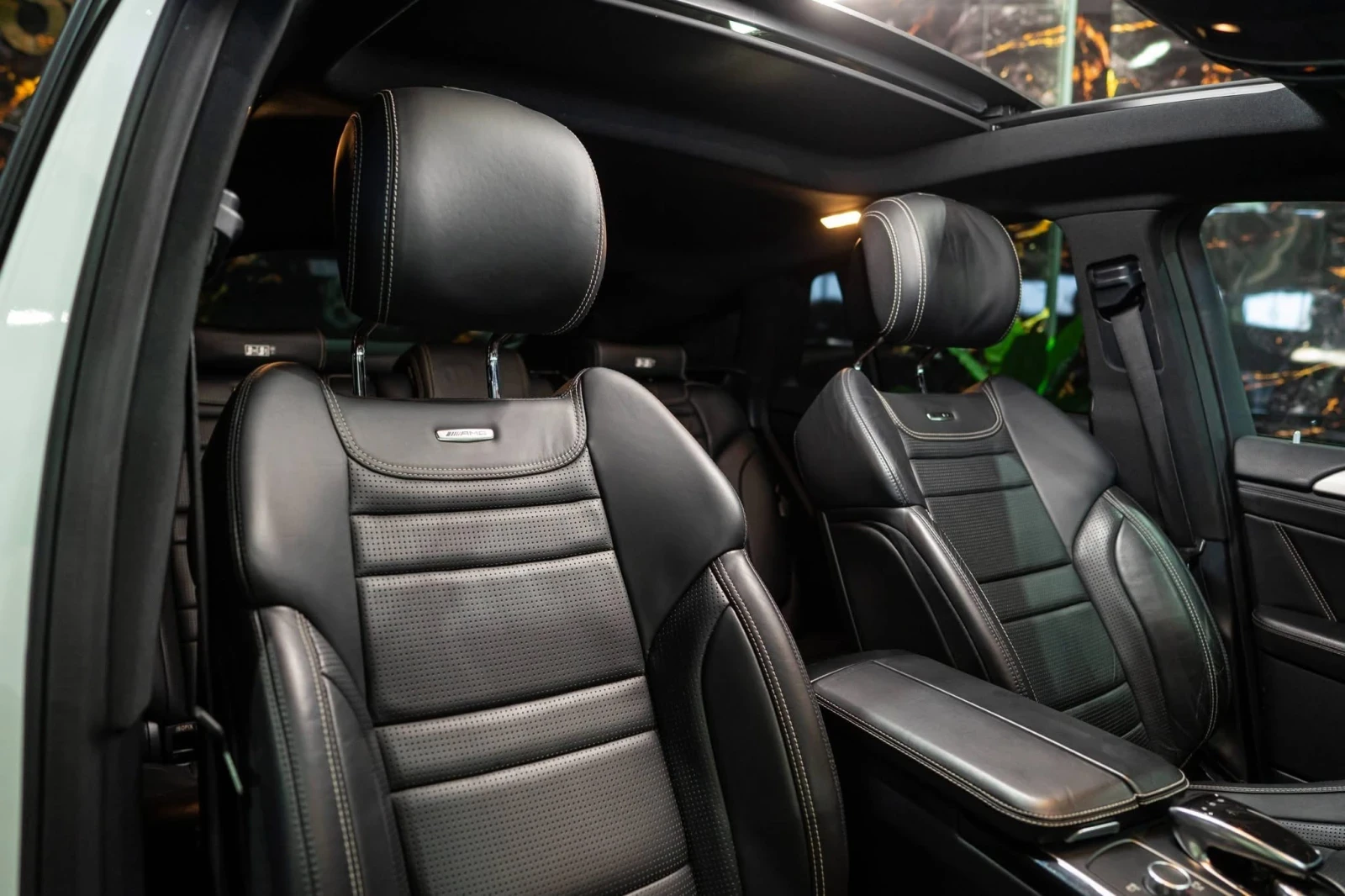 Mercedes-Benz GLE 63 S AMG V8 BITURBO LED DESIGNO ПАНО H&K ЛИЗИНГ 100%, снимка 14 - Автомобили и джипове - 53862510