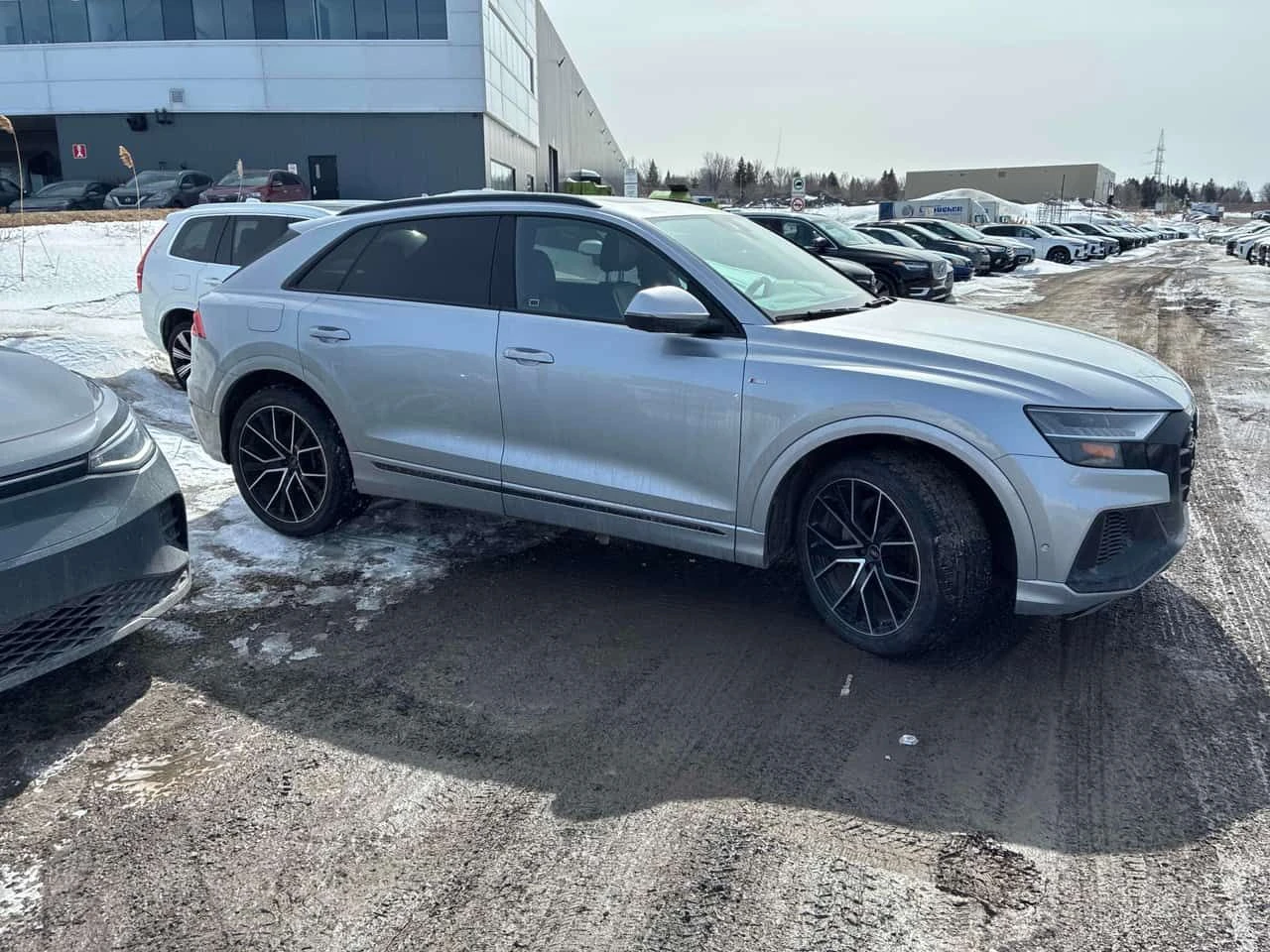 Audi Q8 * Technik * CARFAX * ЦЕНА ДО БГ, снимка 4 - Автомобили и джипове - 53981758