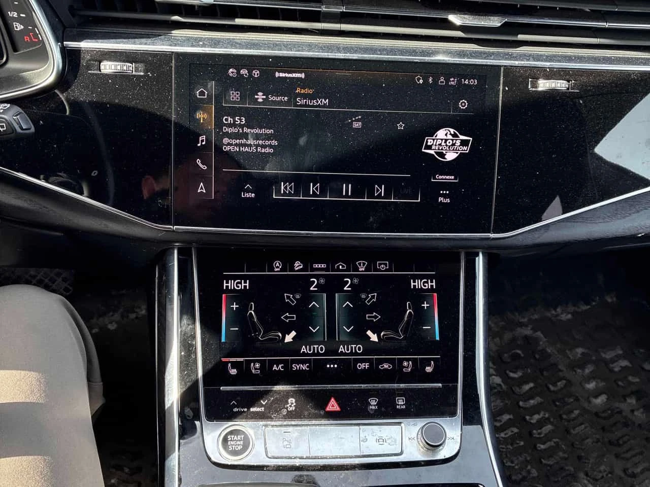 Audi Q8 * Technik * CARFAX * ЦЕНА ДО БГ, снимка 8 - Автомобили и джипове - 53981758