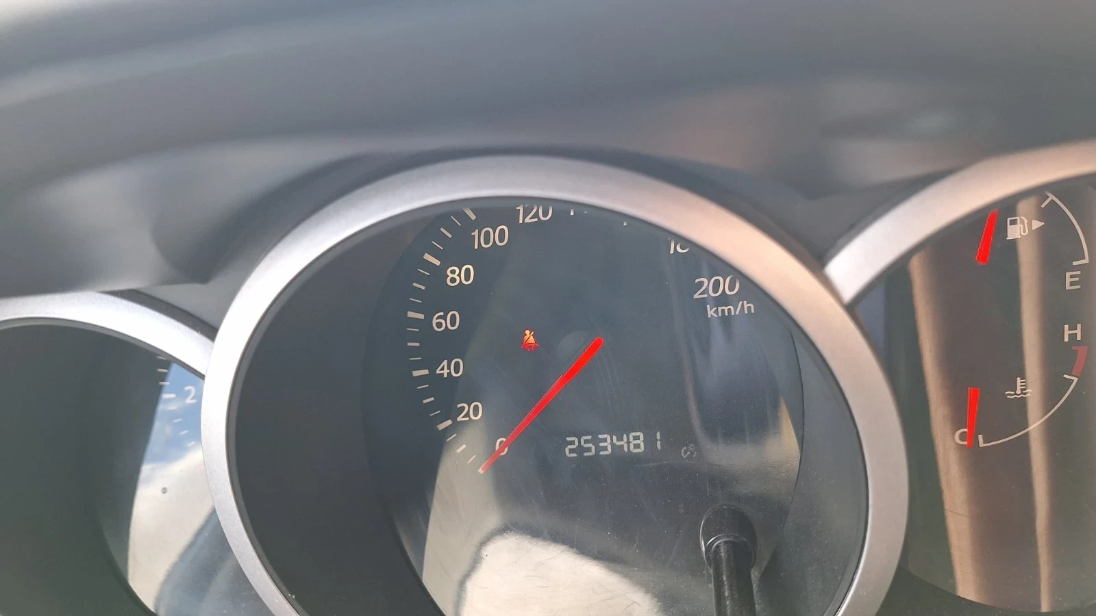 Suzuki Grand vitara, снимка 7 - Автомобили и джипове - 54137889