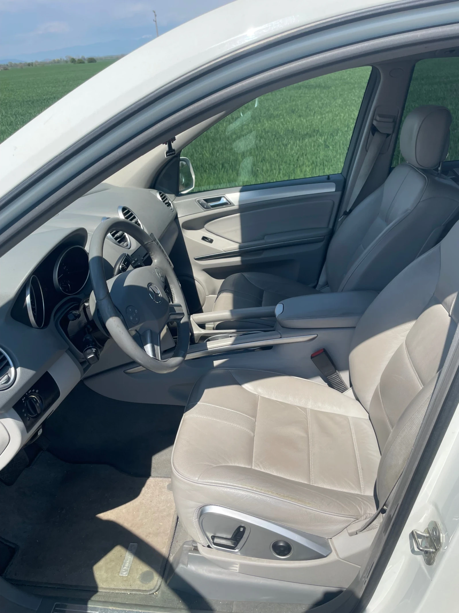 Mercedes-Benz ML 350, снимка 11 - Автомобили и джипове - 54259392