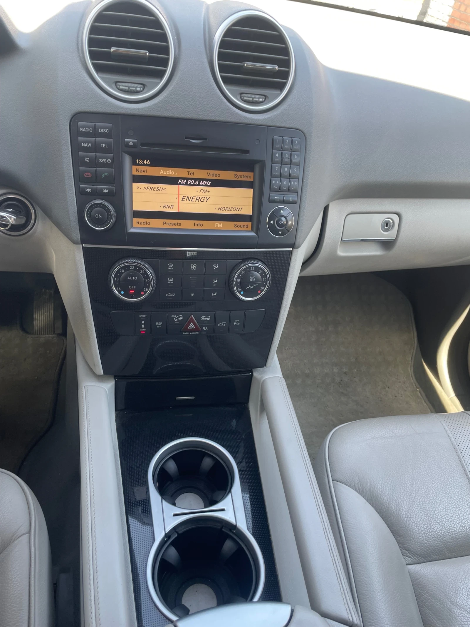 Mercedes-Benz ML 350, снимка 14 - Автомобили и джипове - 54259392