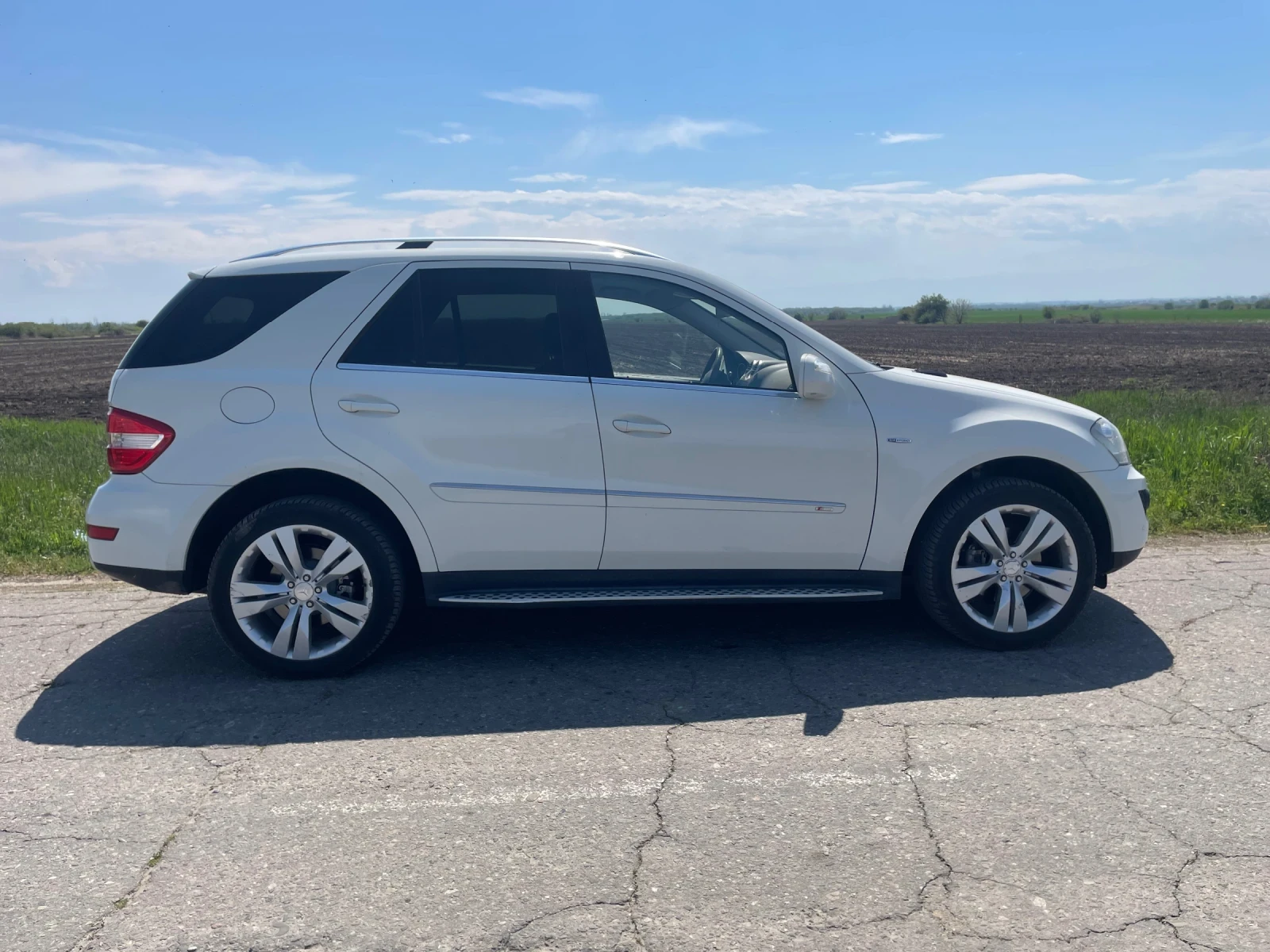 Mercedes-Benz ML 350, снимка 6 - Автомобили и джипове - 54259392