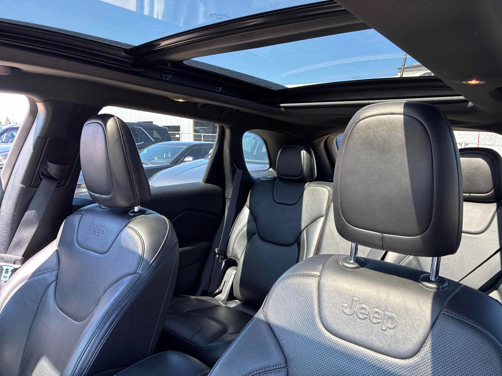 Jeep Grand cherokee High Altitude * * CARFAX * * ���� ������ * *  | Mobile.bg � ����������� 11