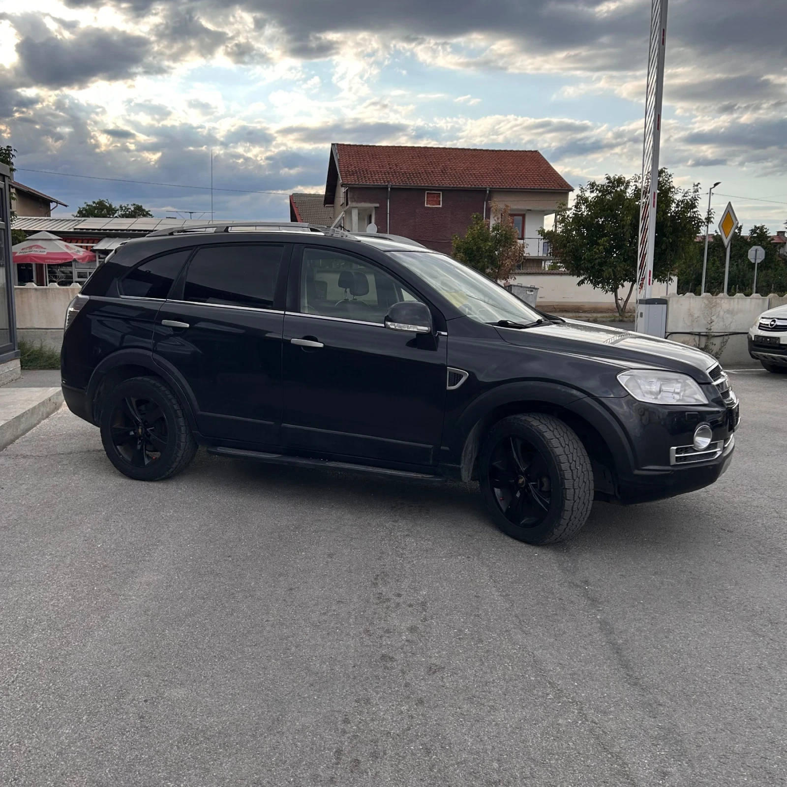 Chevrolet Captiva 2.0d 4x4 150кс, снимка 3 - Автомобили и джипове - 55875445