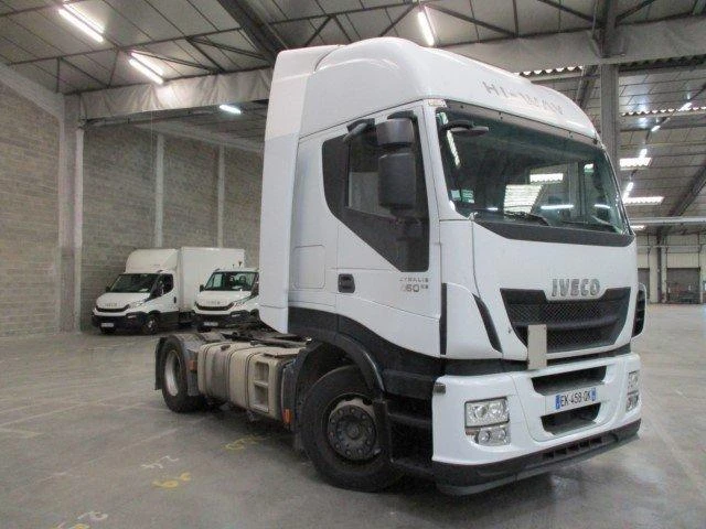 Iveco Stralis, снимка 4 - Камиони - 36046873