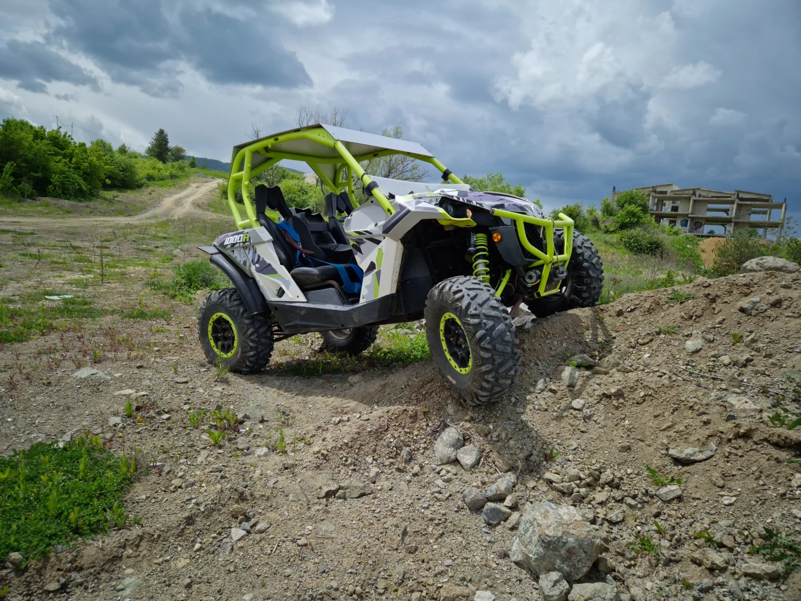 Can-Am Maverick R1000 turbo