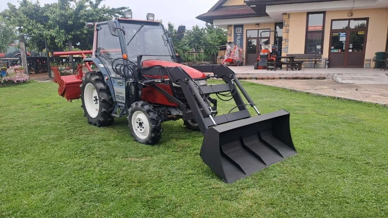 Трактор Yanmar Аф 26 с челен товарач и фреза, снимка 1 - Селскостопанска техника - 45763747