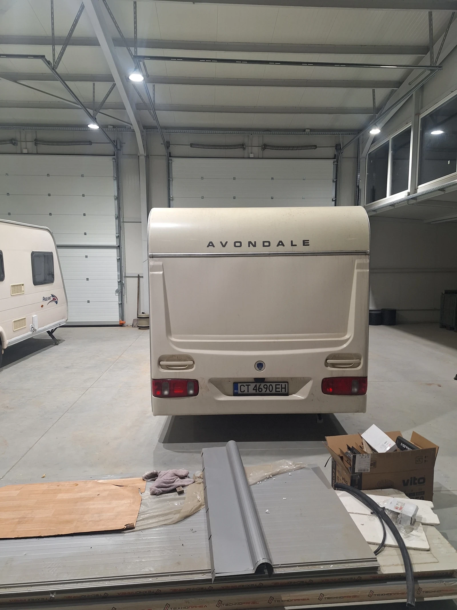 Каравана Avondale dart 556-6, снимка 3 - Каравани и кемпери - 56348610