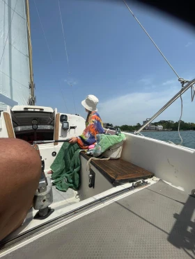 Ветроходна лодка Leisure 17, снимка 8