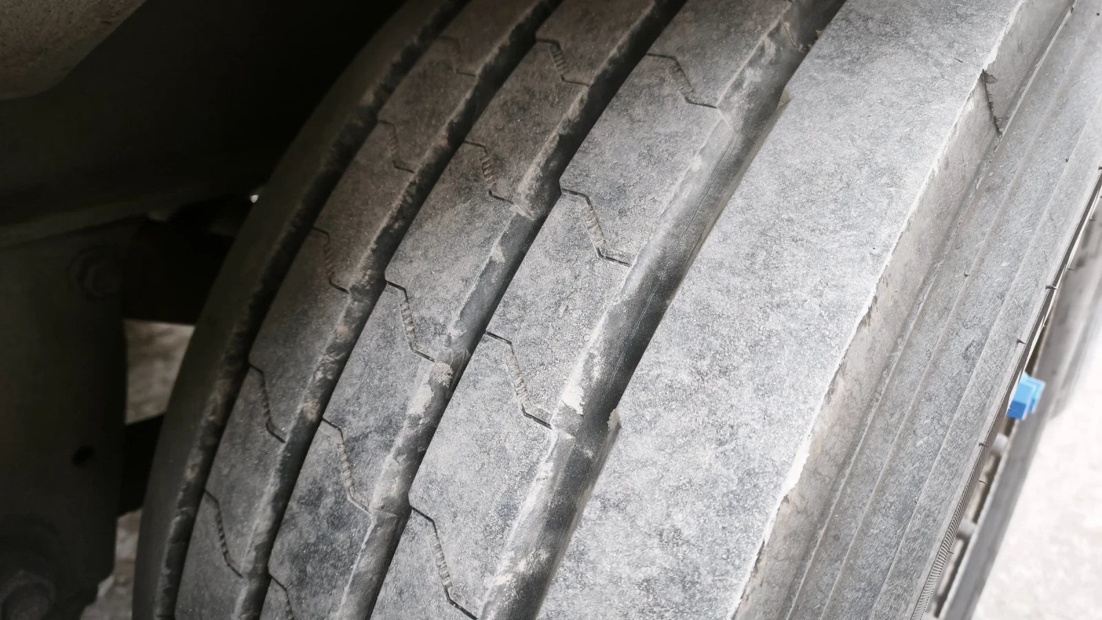 Полуремарке Schmitz SCB  350 000km!, снимка 2 - Ремаркета - 53933449