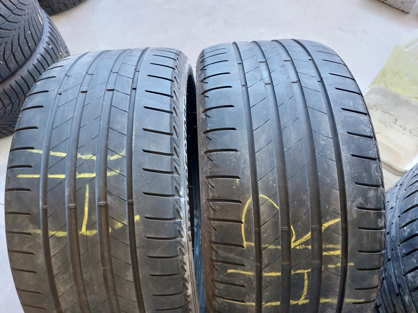 ���� 255/40R18 | Mobile.bg � ����������� 2