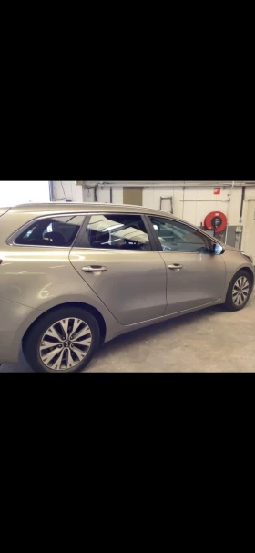 Kia Ceed 1.6CRDi/110КС/Нави/Реални Километри, снимка 7
