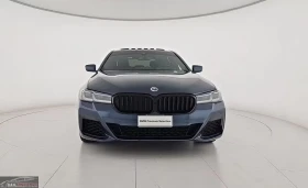 Обява за продажба на BMW 540 i/xDRIVE/M-SPORT/333HP/SHADOW/HUD/S.CLOSE/DAB/707f ~93 299 лв. - изображение 1
