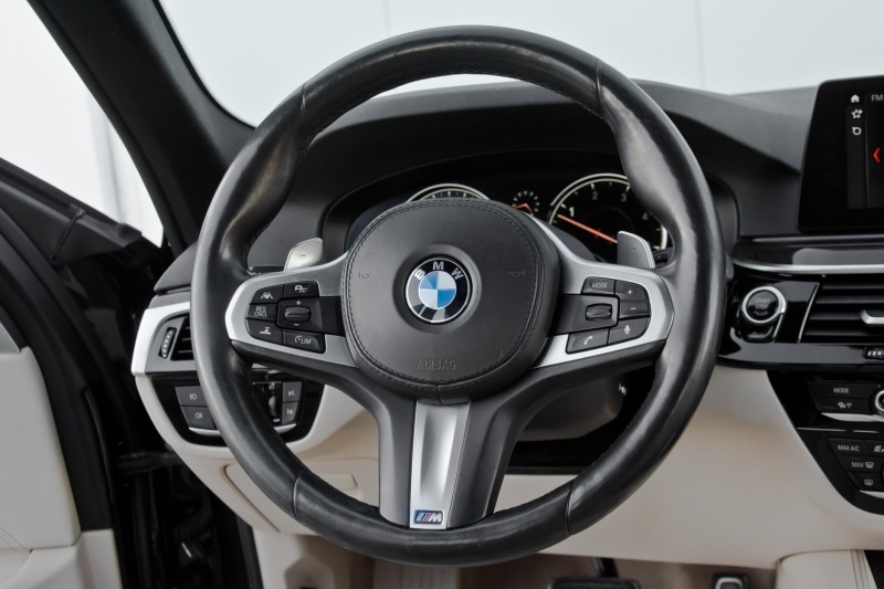 BMW 530 M PACKET LED DISTRONIC Head Up , снимка 11 - Автомобили и джипове - 46297464