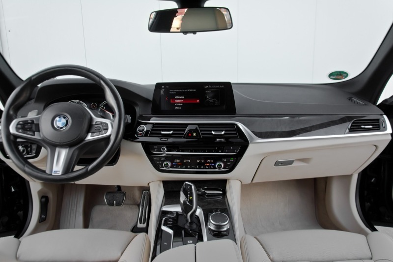 BMW 530 M PACKET LED DISTRONIC Head Up , снимка 12 - Автомобили и джипове - 44088575