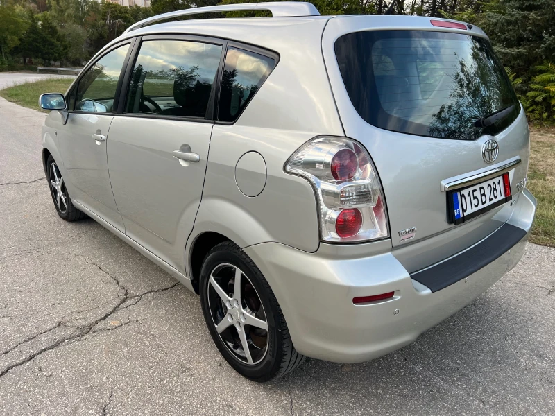 Toyota Corolla verso 2.2D4D/136p.s-Facelift, снимка 4 - Автомобили и джипове - 47454862