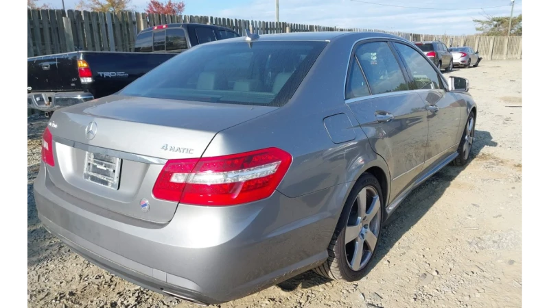 Mercedes-Benz E 350 4MATIC , снимка 4 - Автомобили и джипове - 48008064