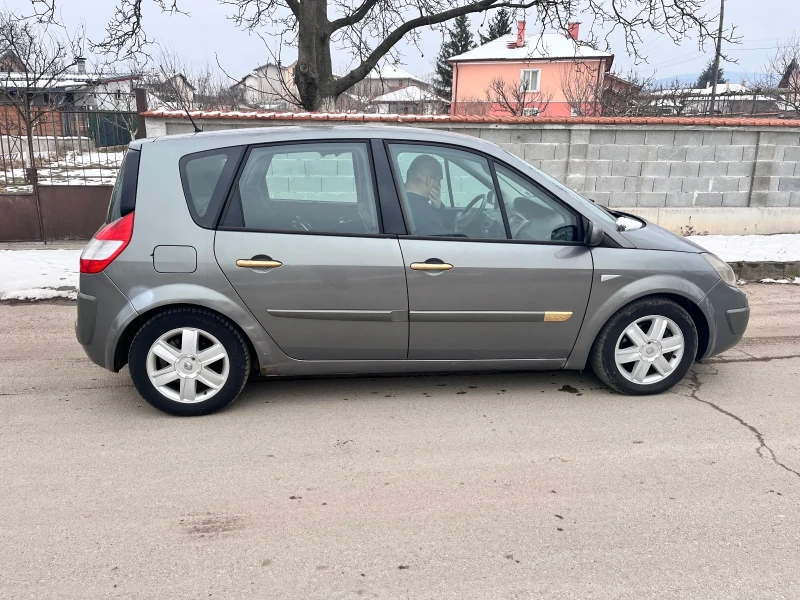 Renault Scenic, снимка 4 - Автомобили и джипове - 49259587