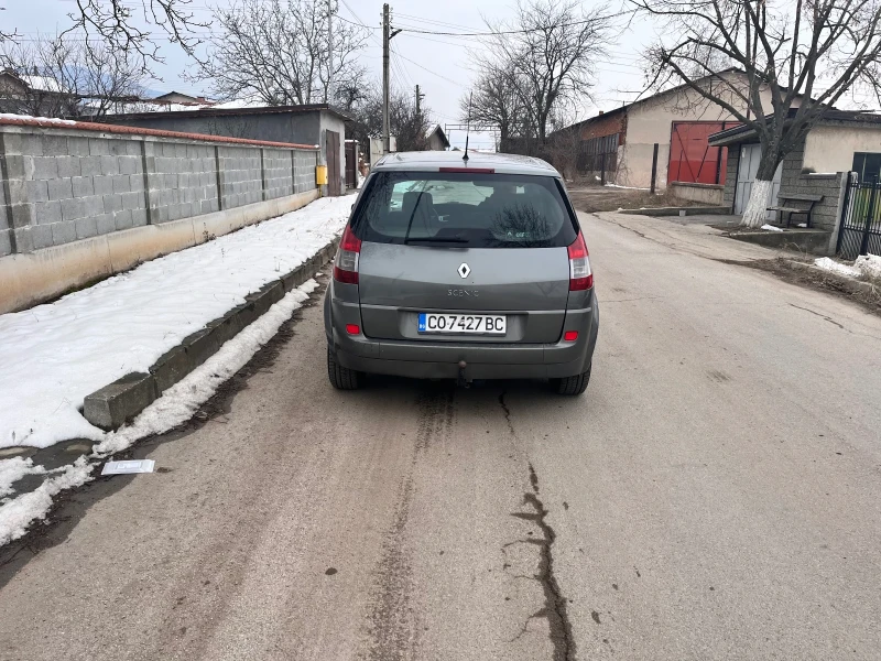 Renault Scenic, снимка 6 - Автомобили и джипове - 49259587