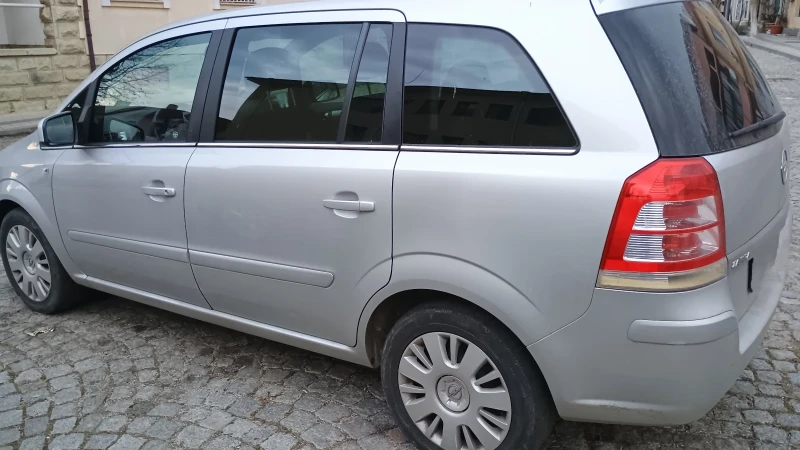 Opel Zafira, снимка 3 - Автомобили и джипове - 49327174