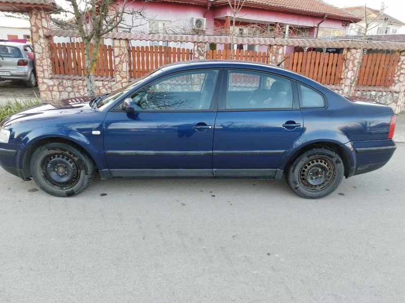 VW Passat 1.9 TDI, снимка 2 - Автомобили и джипове - 49427596