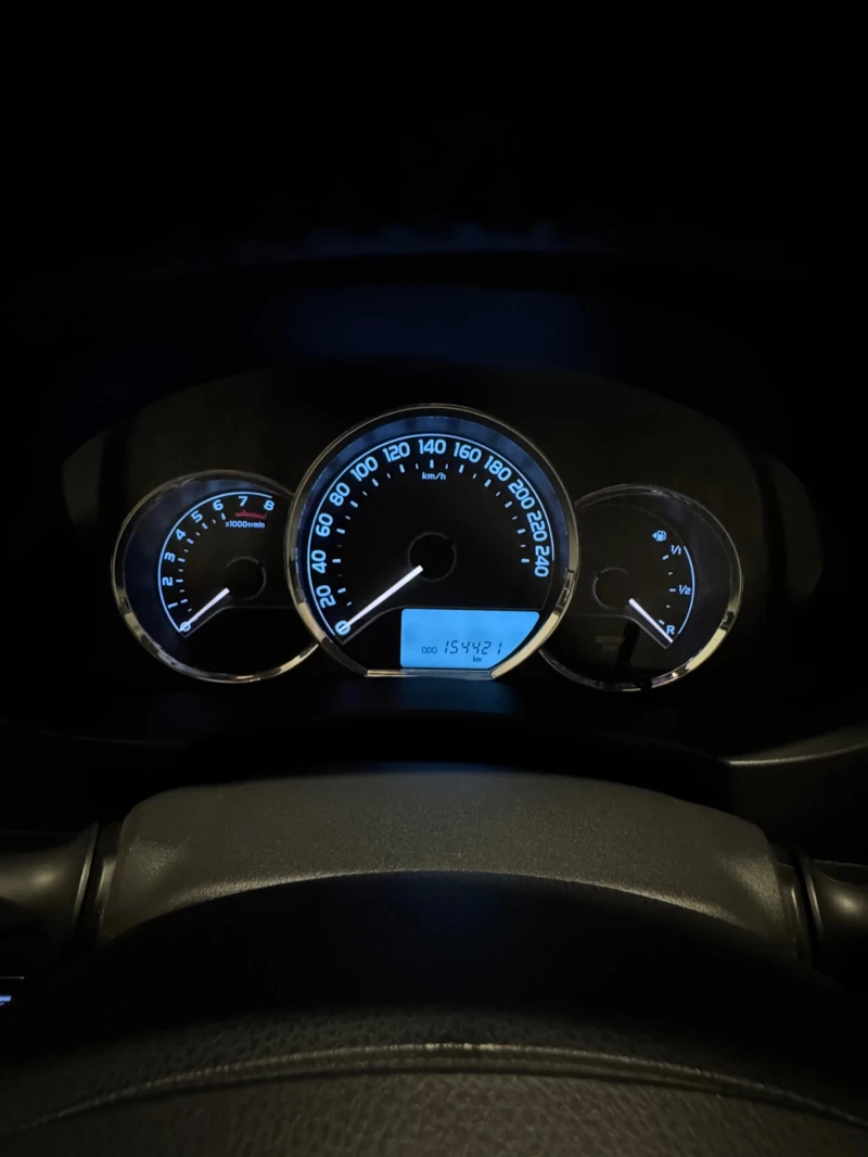 Toyota Corolla E15EJ A, снимка 8 - Автомобили и джипове - 51655358