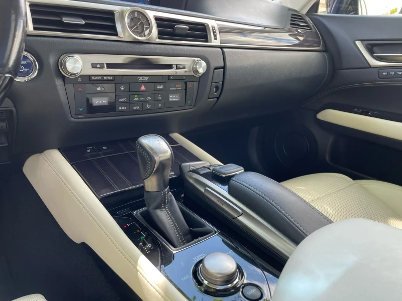 Lexus GS 450h Facelift/Luxury/HUD/Гаранция Батерия 1год, снимка 14 - Автомобили и джипове - 50347230