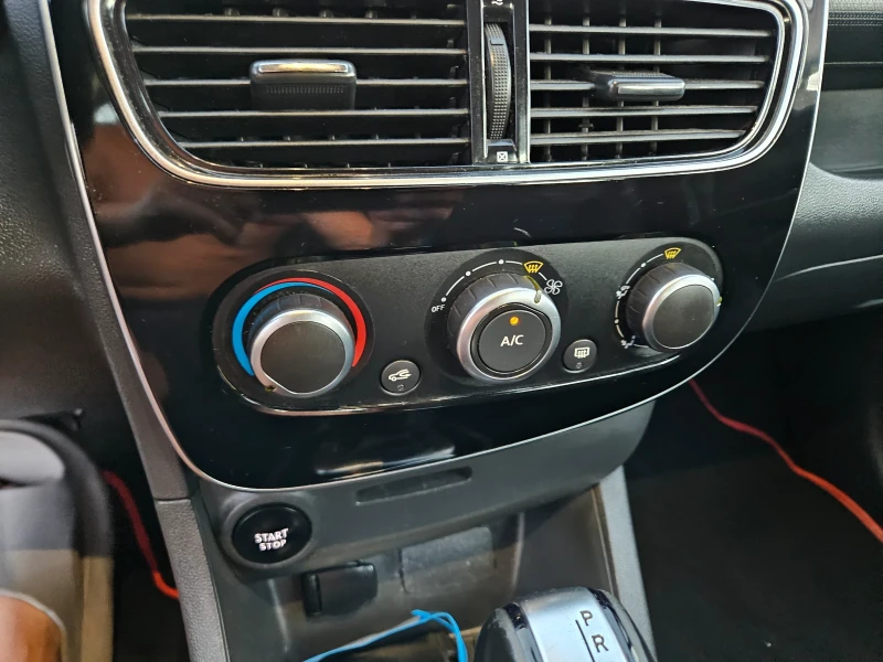 Renault Clio 1.5DCI 90ps. EURO 6 , снимка 14 - Автомобили и джипове - 50891767