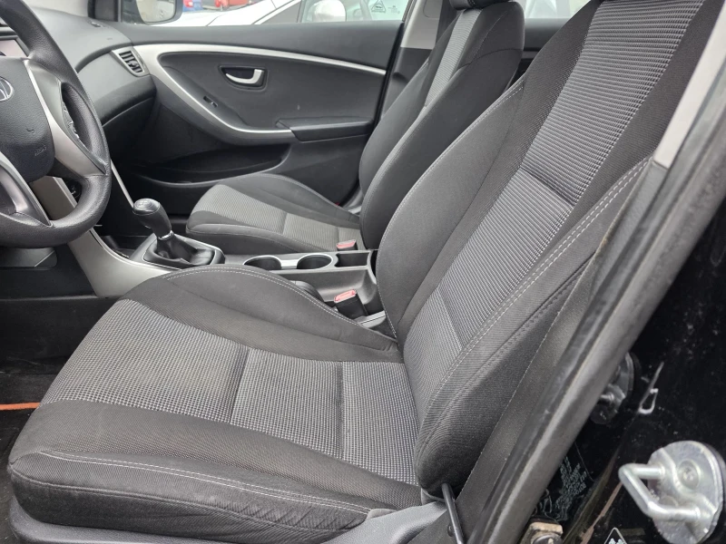 Hyundai I30 1.4 I ;LED светлини, снимка 13 - Автомобили и джипове - 52307378