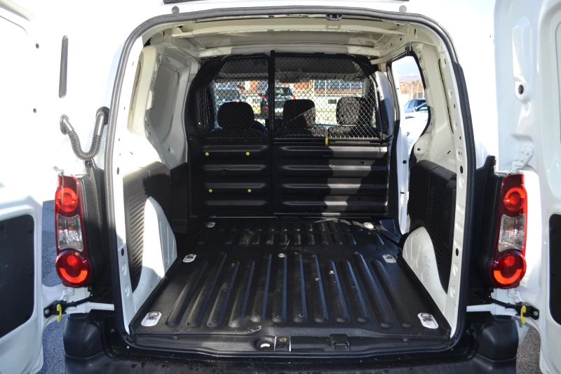 Citroen Berlingo 1.6HDI, снимка 7 - Автомобили и джипове - 52524721