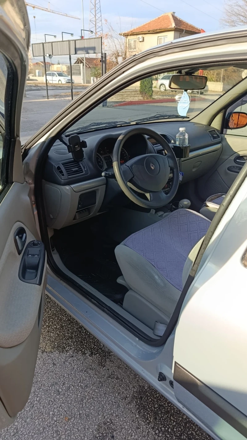 Renault Clio 1.4 16V FACELIFT AUTOMAT, снимка 4 - Автомобили и джипове - 52562693