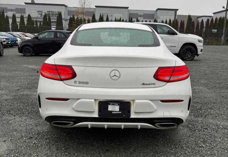 Mercedes-Benz C 300 * CARFAX * ЦЕНА ДО БГ, снимка 5 - Автомобили и джипове - 52792146