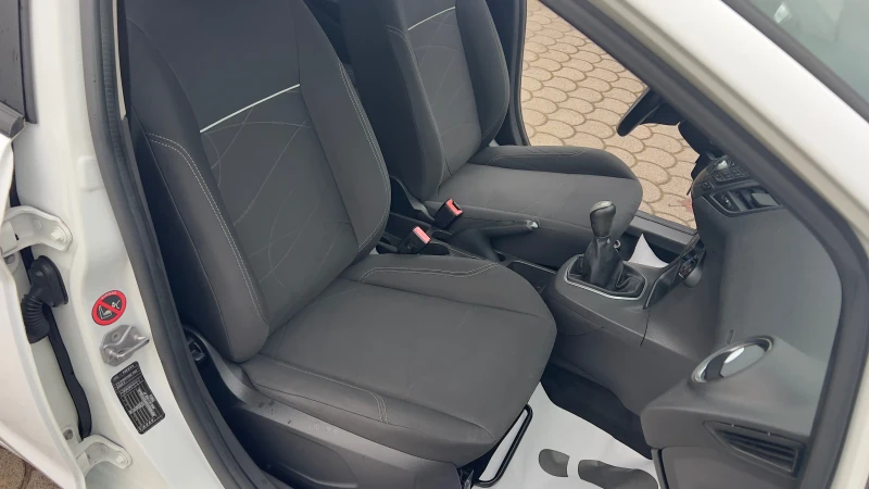 Ford Fiesta 1.5TDCI , снимка 9 - Автомобили и джипове - 53245514