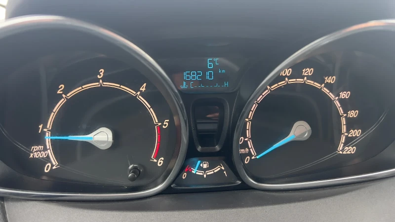 Ford Fiesta 1.5TDCI , снимка 11 - Автомобили и джипове - 53245514