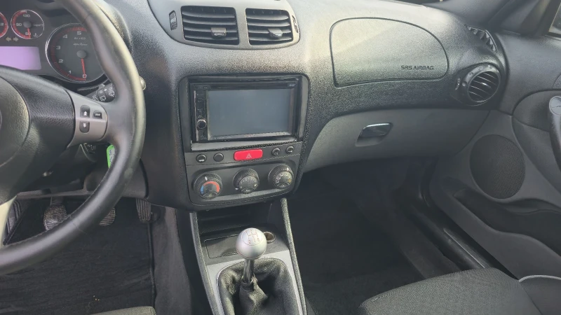 Alfa Romeo 147 1.6 Twin spark , снимка 9 - Автомобили и джипове - 53477679