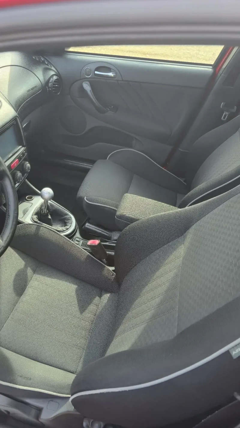 Alfa Romeo 147 1.6 Twin spark , снимка 7 - Автомобили и джипове - 53477679