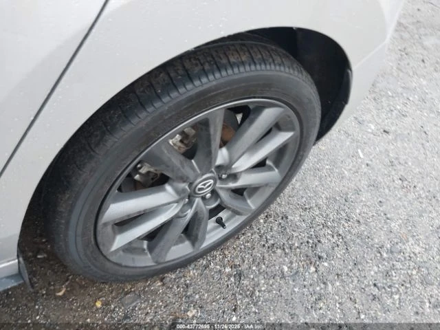 Mazda 3 S PREFERRED - изображение 9