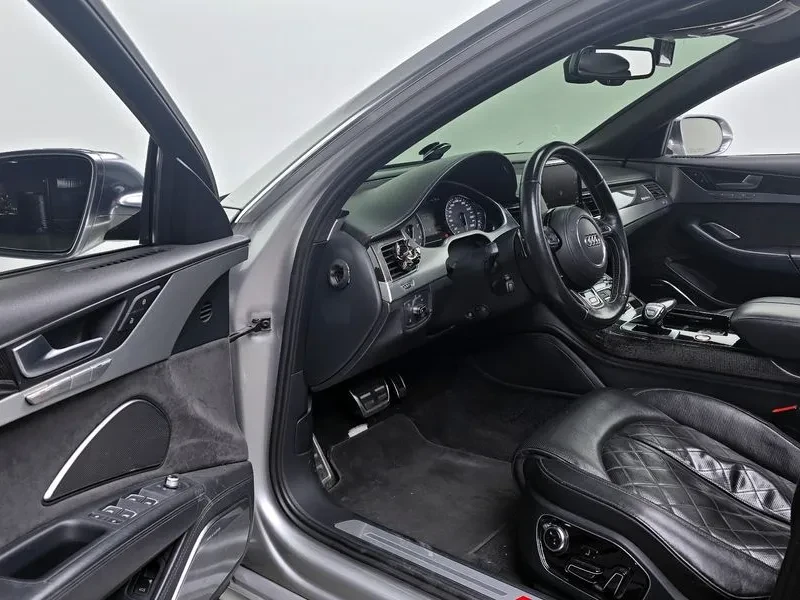 Audi S8 40 TFSI , снимка 10 - Автомобили и джипове - 56159441