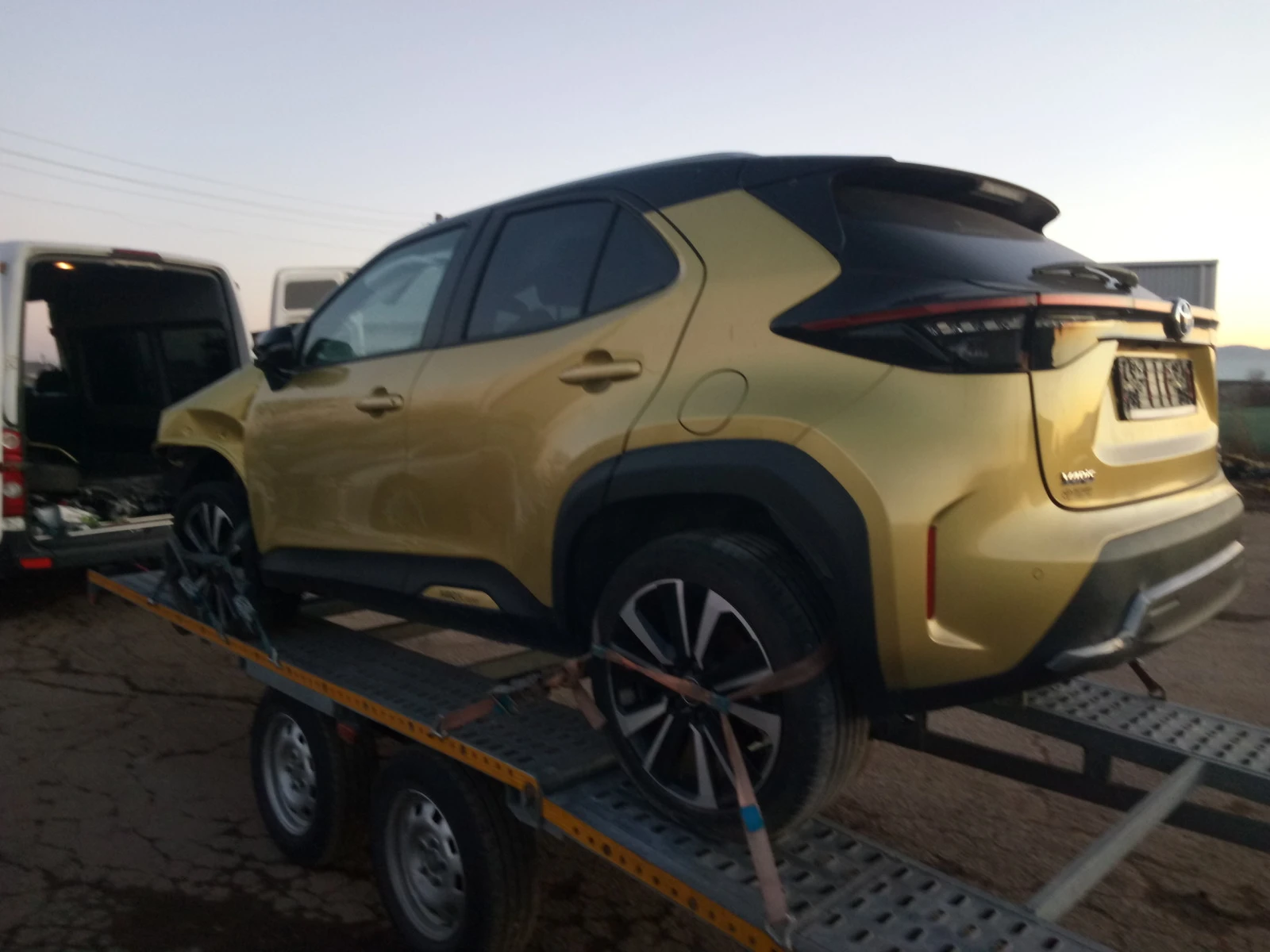 Toyota Yaris Cross 1.5 хибрид - изображение 5