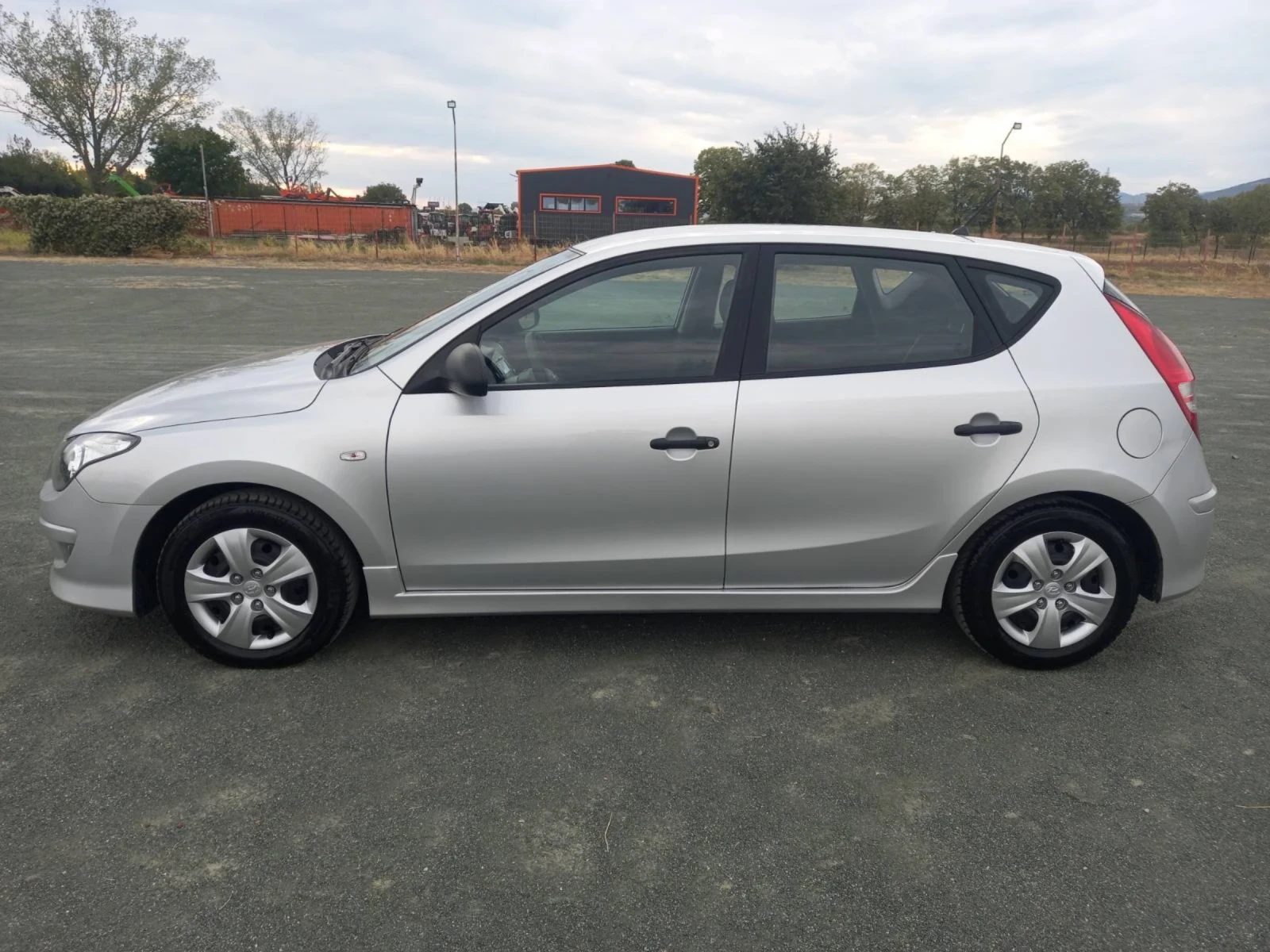 Hyundai I30 1.6 - изображение 3