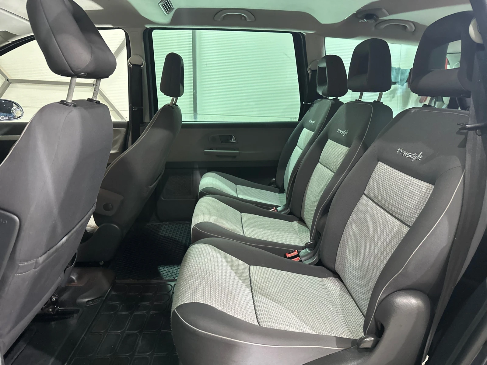 VW Sharan * NAVI* 7 места - изображение 10