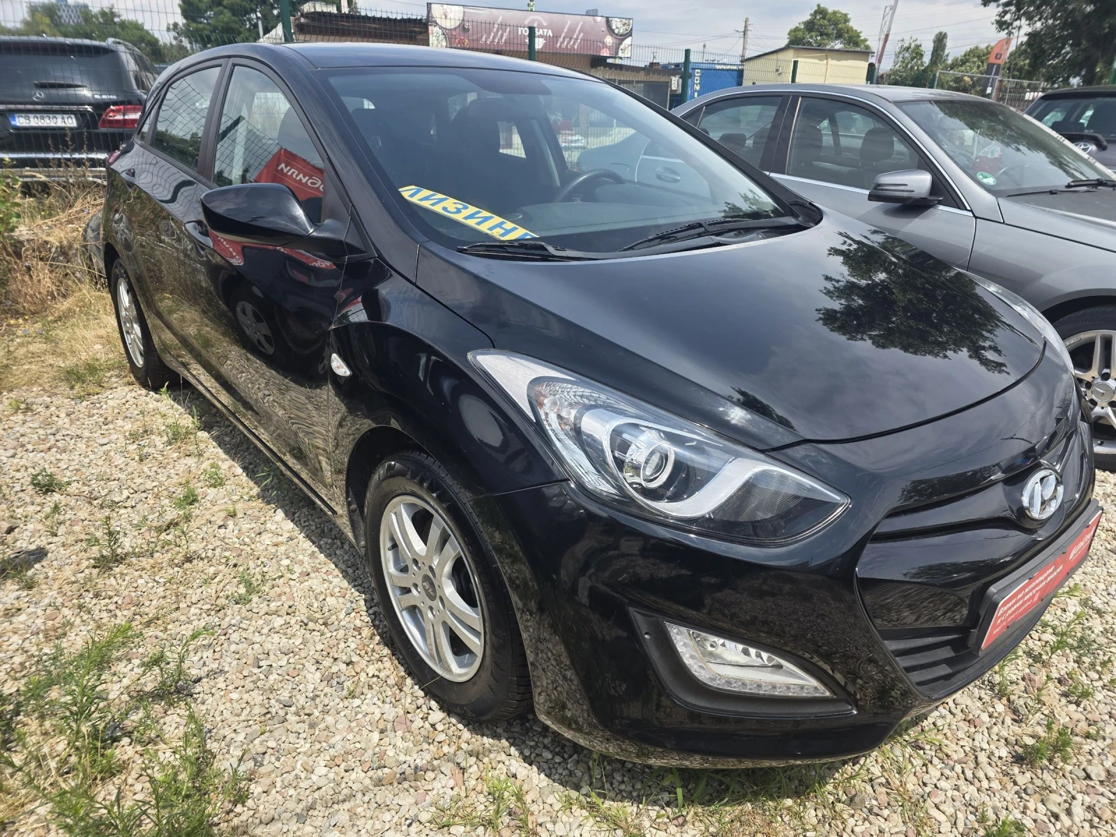 Hyundai I30 1.4 I ;LED светлини, снимка 2 - Автомобили и джипове - 52307378
