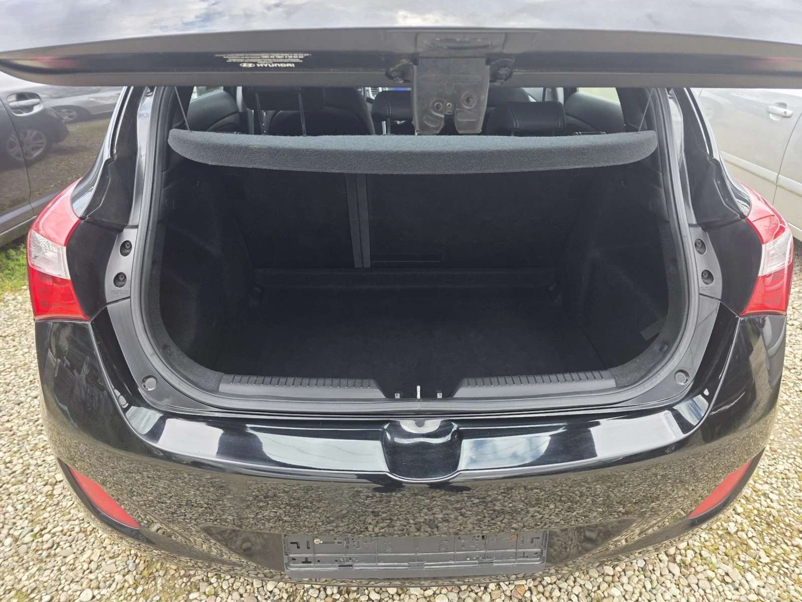 Hyundai I30 1.4 I ;LED светлини, снимка 6 - Автомобили и джипове - 52307378