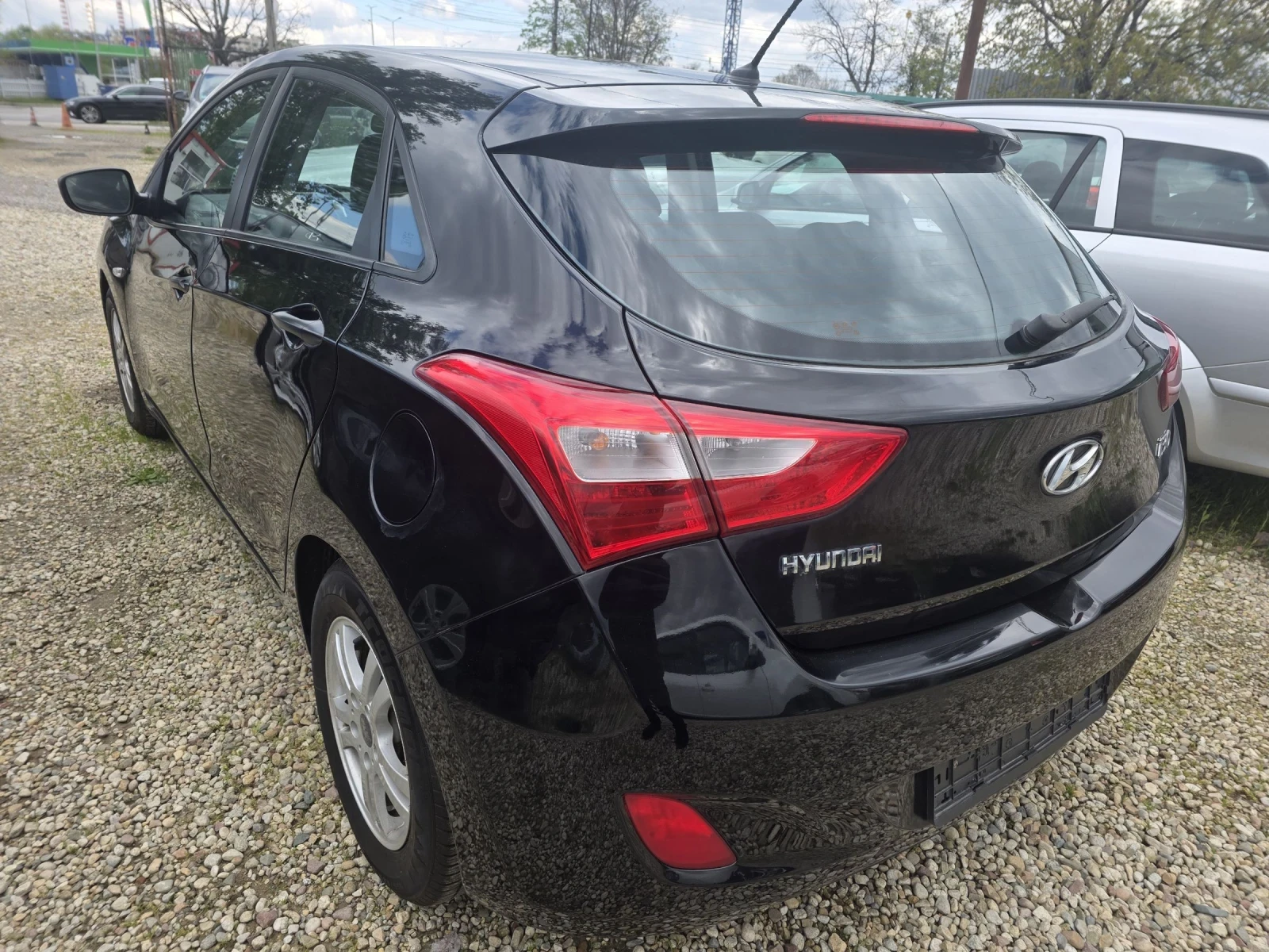 Hyundai I30 1.4 I ;LED светлини, снимка 4 - Автомобили и джипове - 52307378