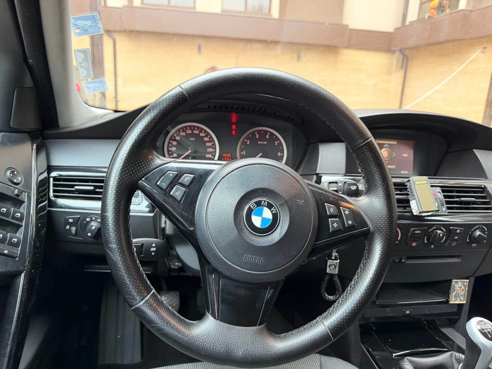 BMW 523 .  | Mobile.bg   12