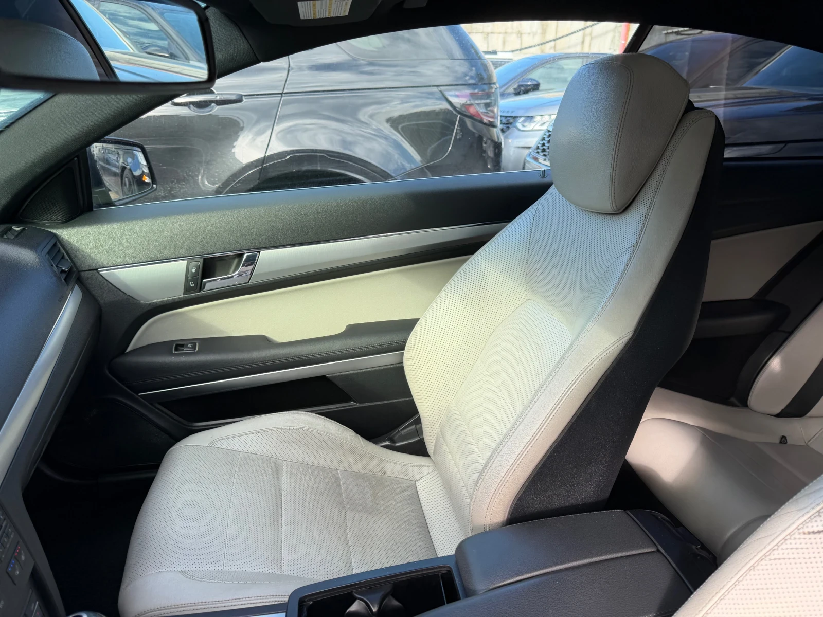 Mercedes-Benz E 250 Facelift AMG Distrinik Obdyhvane Panorama Kamera , снимка 14 - Автомобили и джипове - 53990241