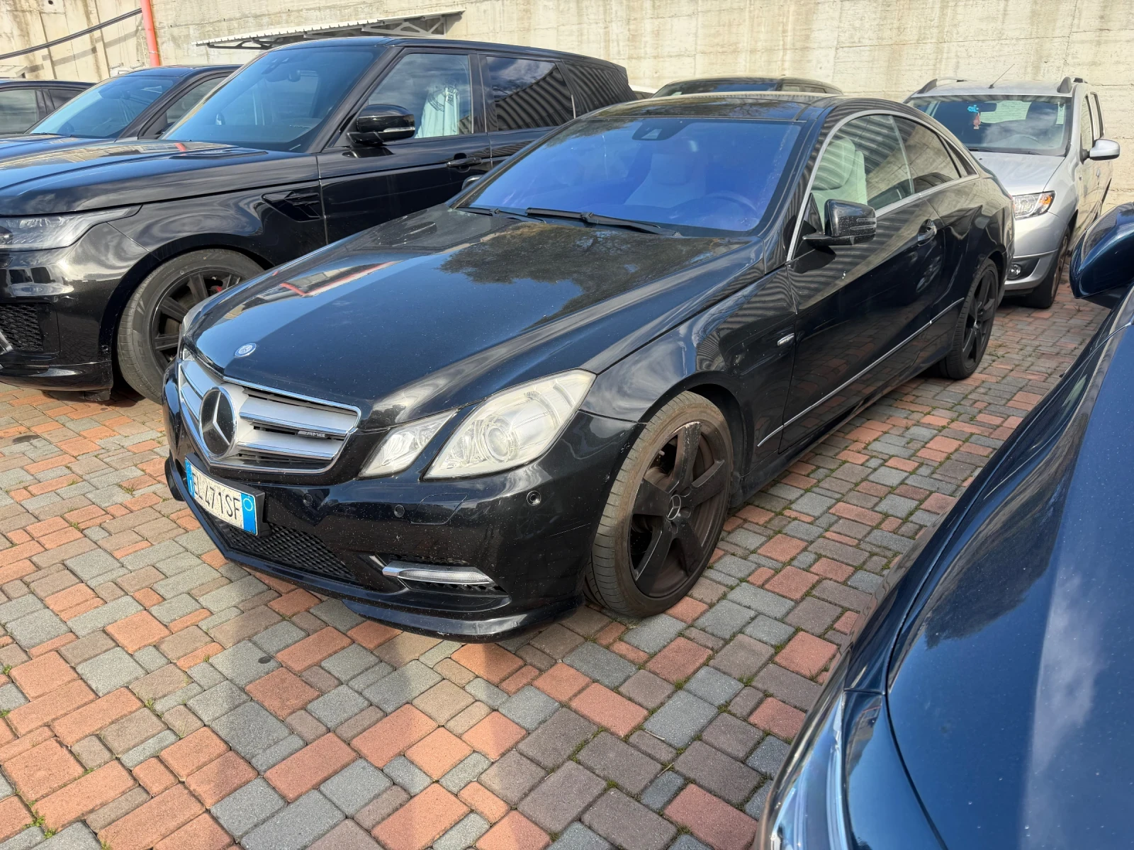 Mercedes-Benz E 250 Facelift AMG Distrinik Obdyhvane Panorama Kamera , снимка 3 - Автомобили и джипове - 53990241